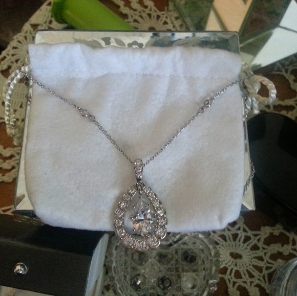 SMITHSONIAN Teardrop CZ cocktail wedding necklace - Picture 8 of 8